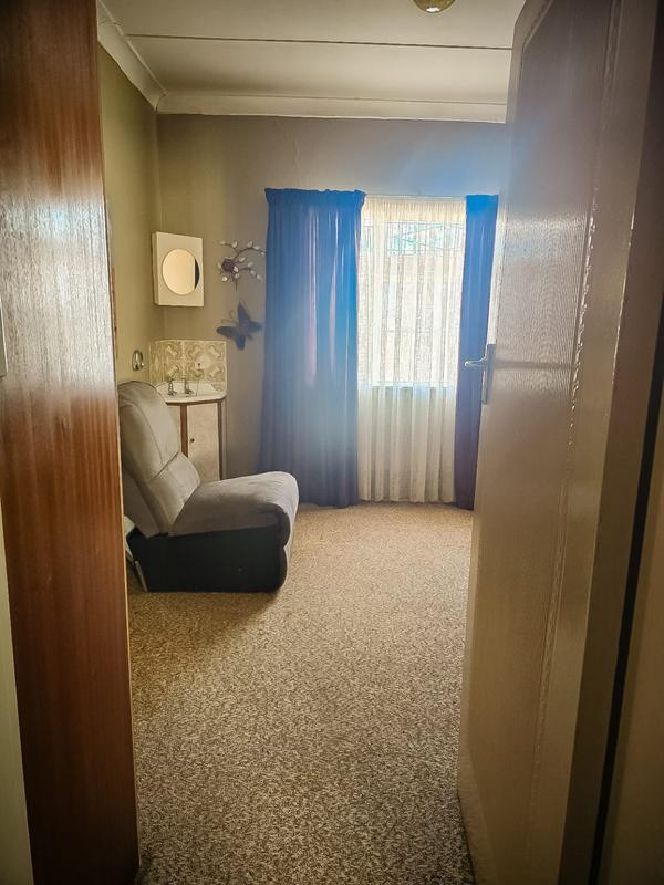 4 Bedroom Property for Sale in Hospitaalpark Free State